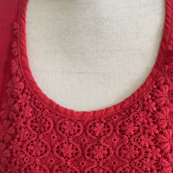 Eddie Bauer red embroidery front 3/4 tshirt - Picture 3 of 5